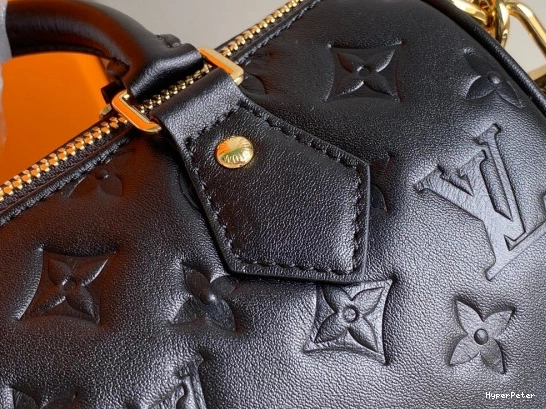 22 LOUIS VUITTON SPEEDY BANDOULIÈRE 0715